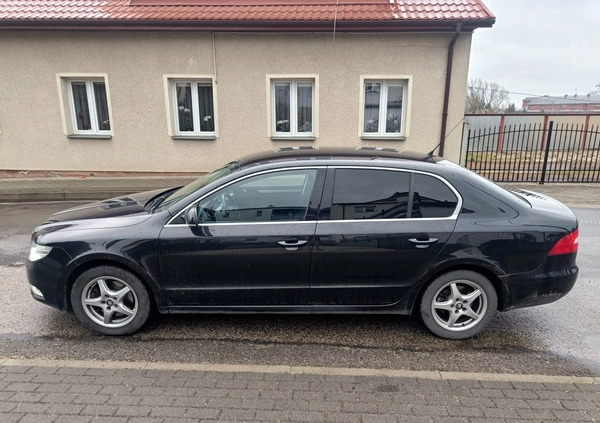 Skoda Superb cena 27800 przebieg: 179000, rok produkcji 2010 z Grójec małe 37